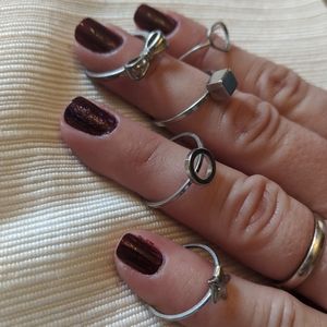 set of five silver rings